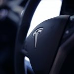 Zwarte werknemer van Tesla krijgt 130 miljoen dollar na racismeklacht